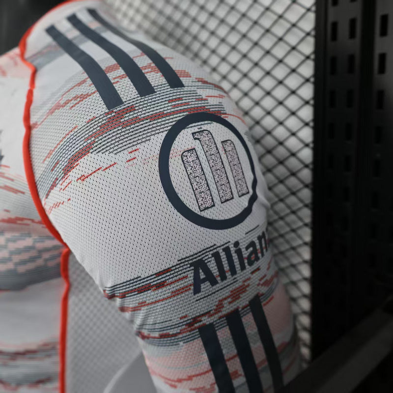 Bayern Munich 2025/26 Away Player Long Sleeve Jersey