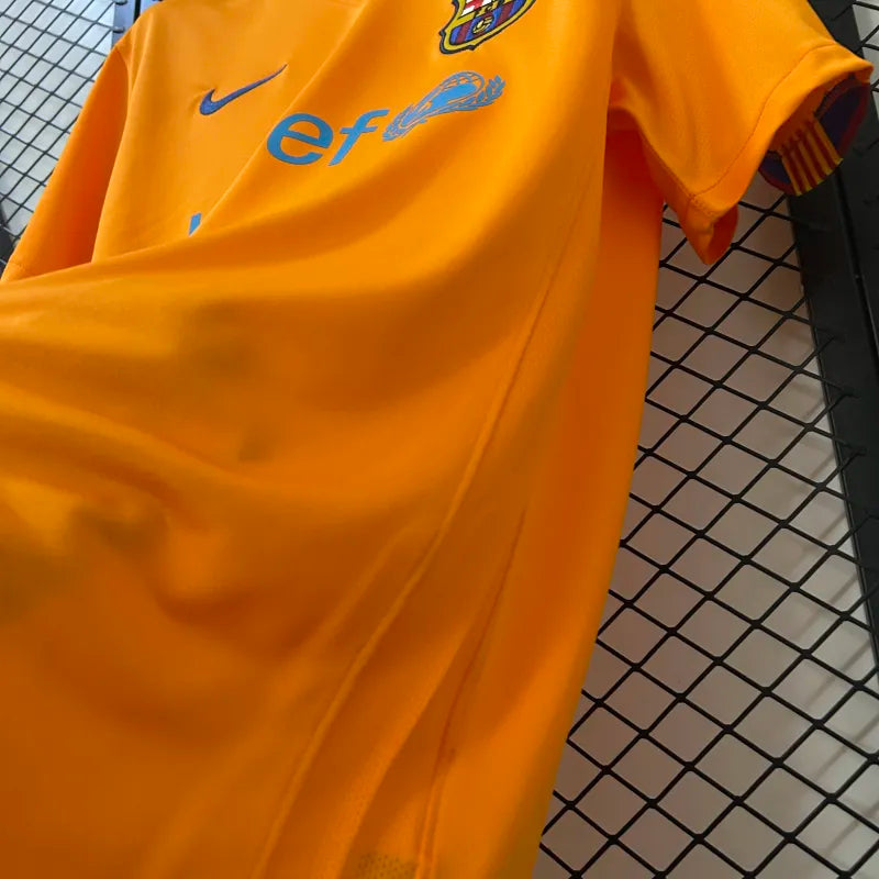 FC Barcelona Retro Away Kit 2006/07