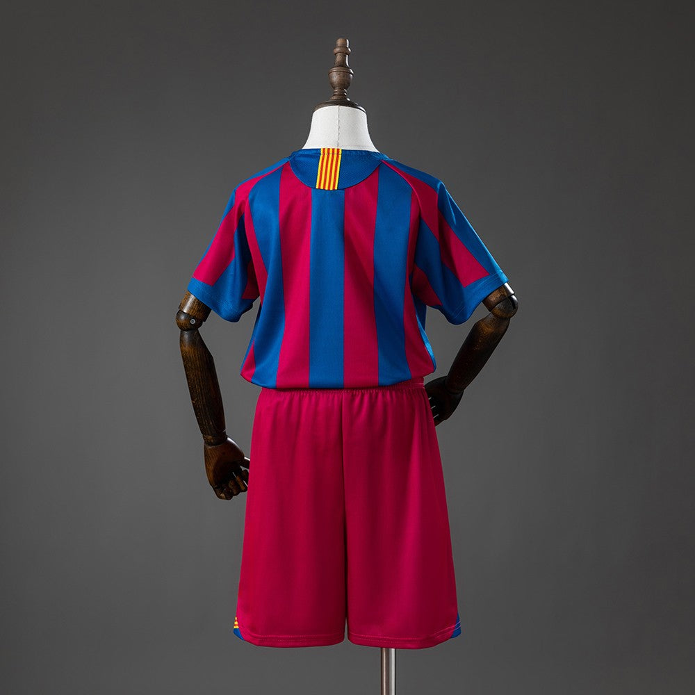FC Barcelona 2005/2006 Home Kids Retro Kit