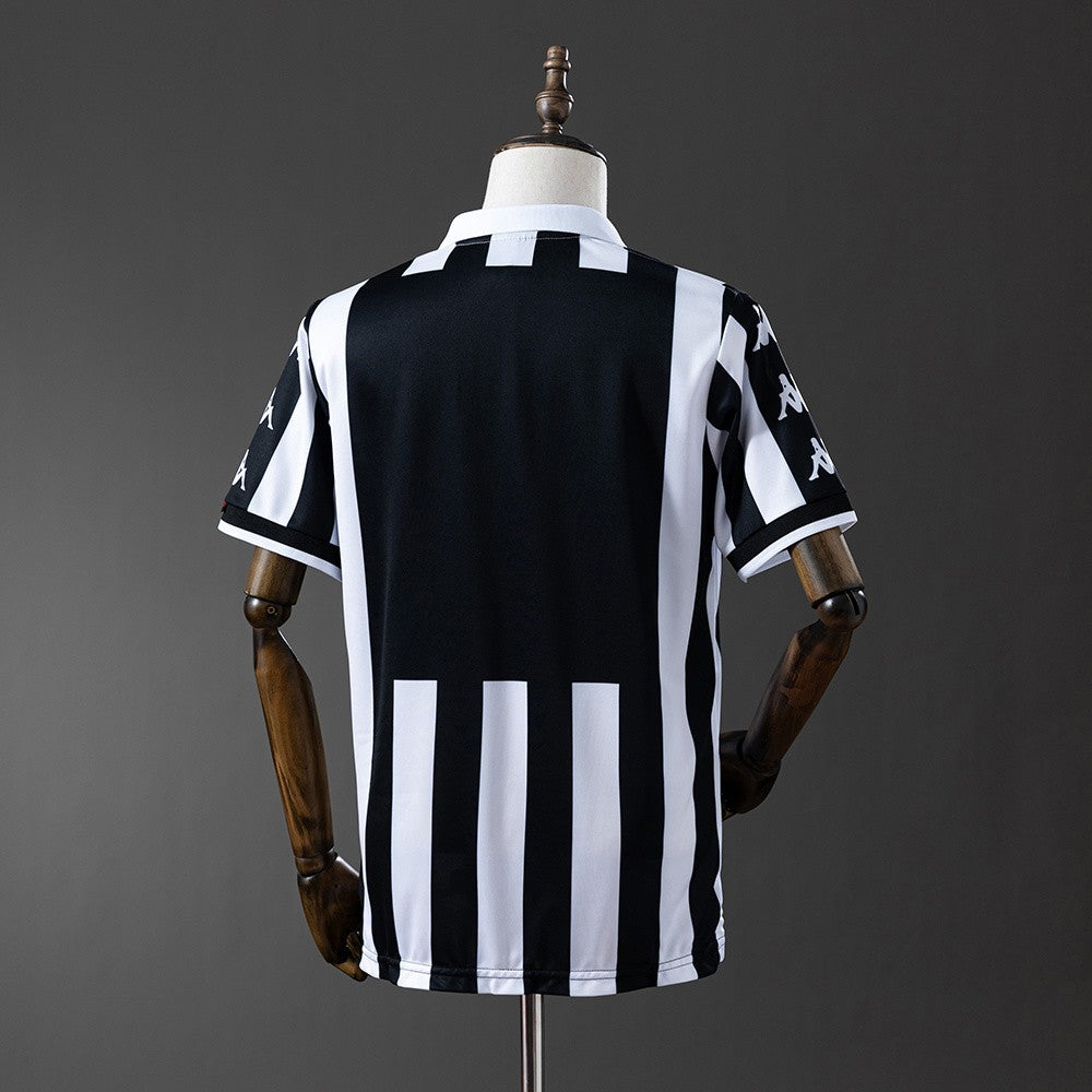 Juventus 1999/2000 Home Retro Kit