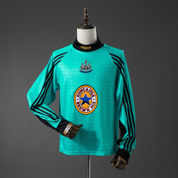 Newcastle United 1997/98 Goalkeeper Retro Long Sleeve Kit front view