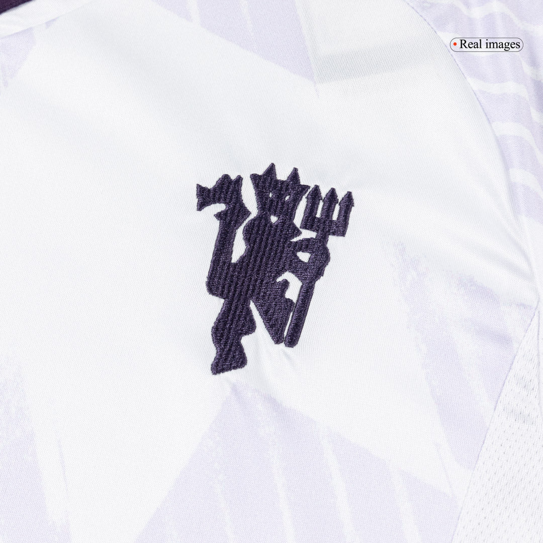 Manchester United Away Replica Kit 2025/26