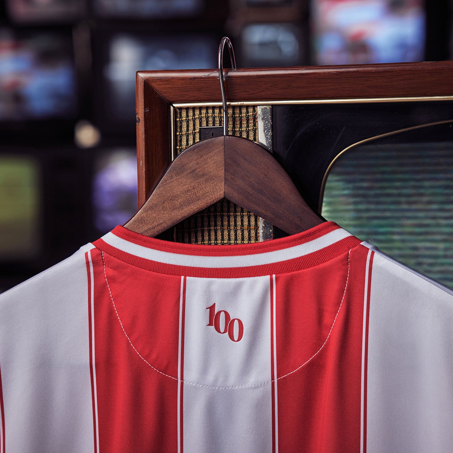 Brentford Home Replica Kit 2025/26
