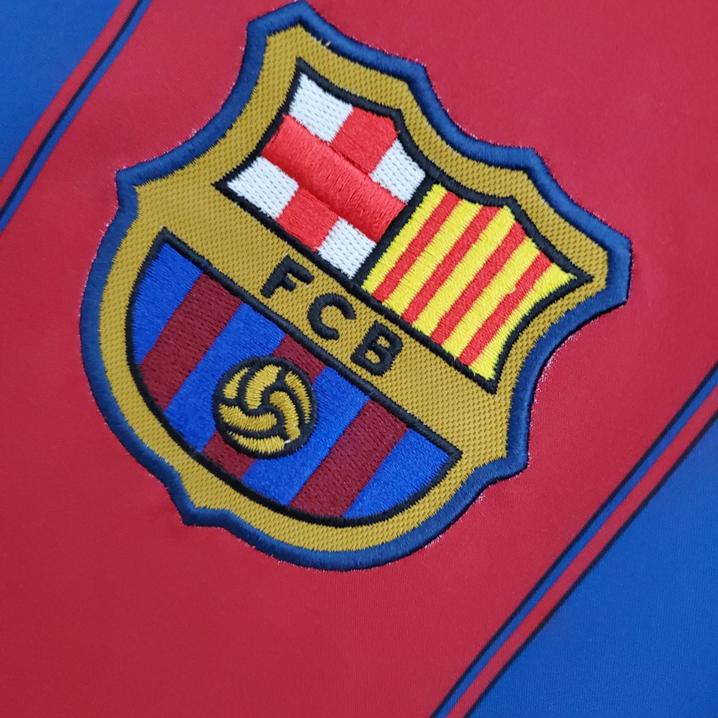 FC Barcelona Retro Home Kit 2003/04
