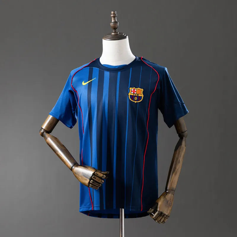 FC Barcelona Retro Away Kit 2004/05