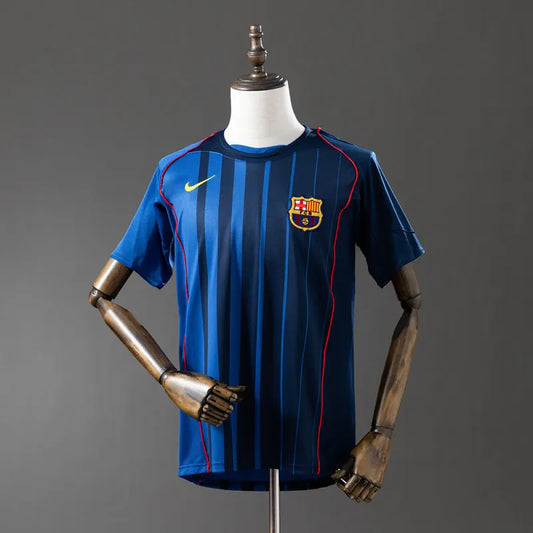 FC Barcelona Retro Away Kit 2004/05