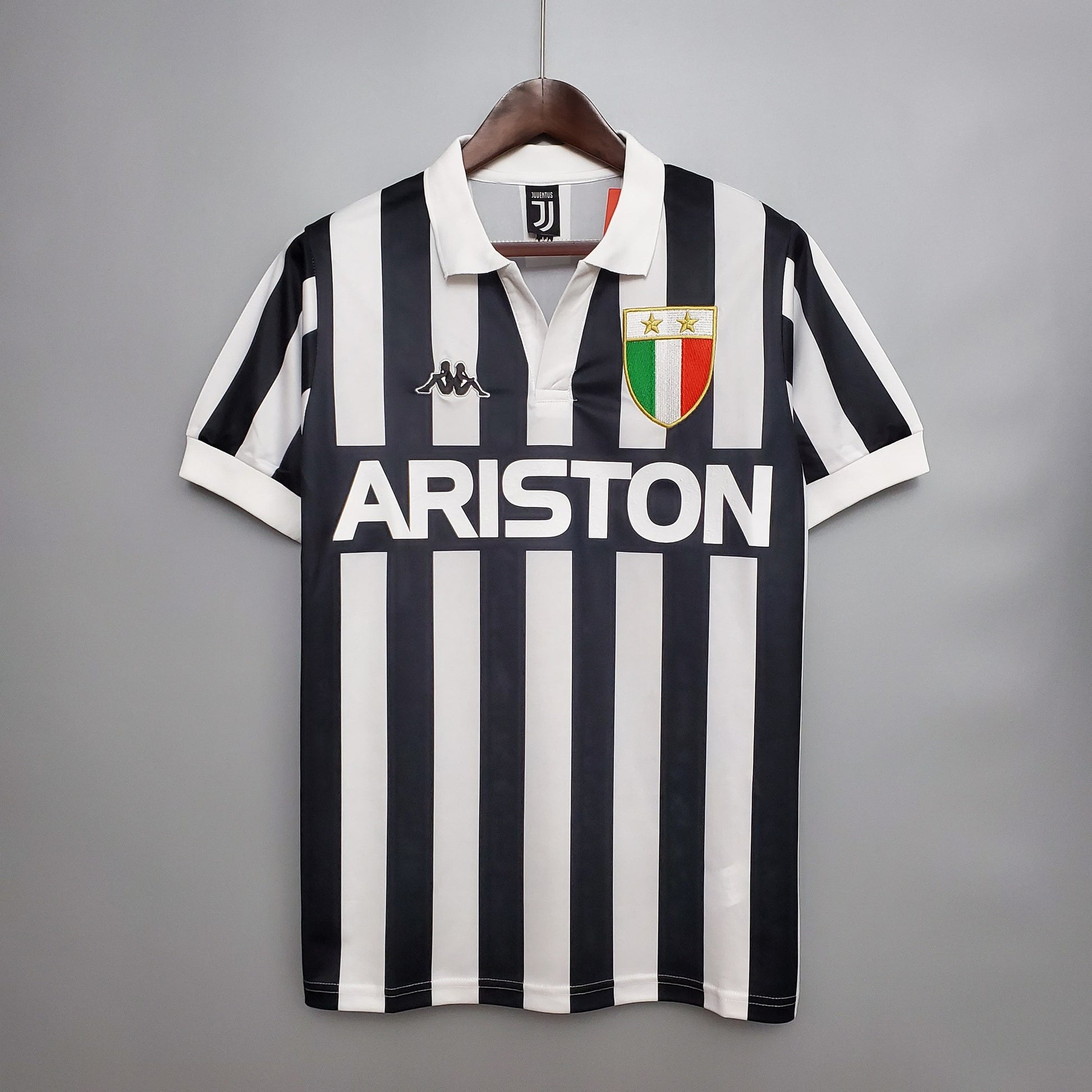 Juventus 1982/1984 Home Retro Kit