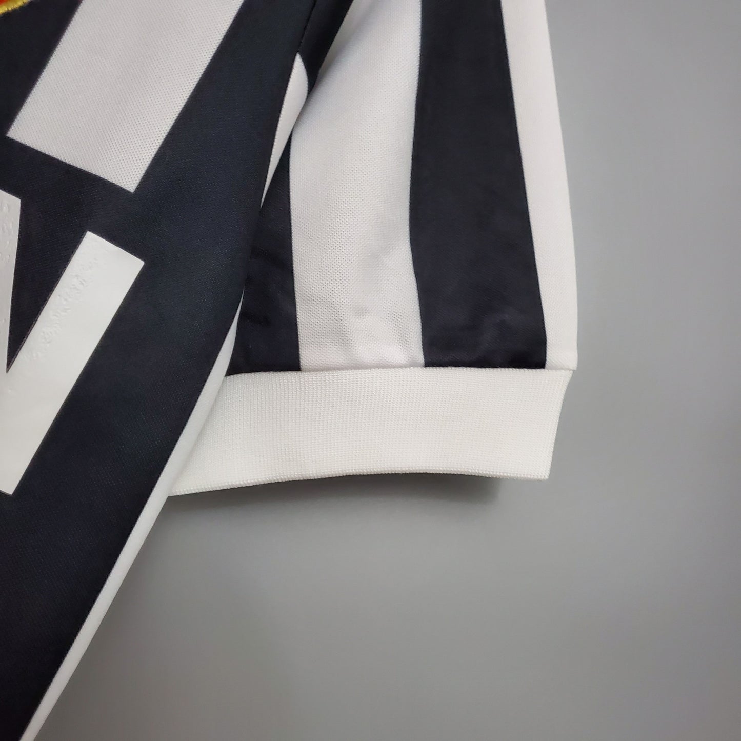 Juventus 1982/1984 Home Retro Kit