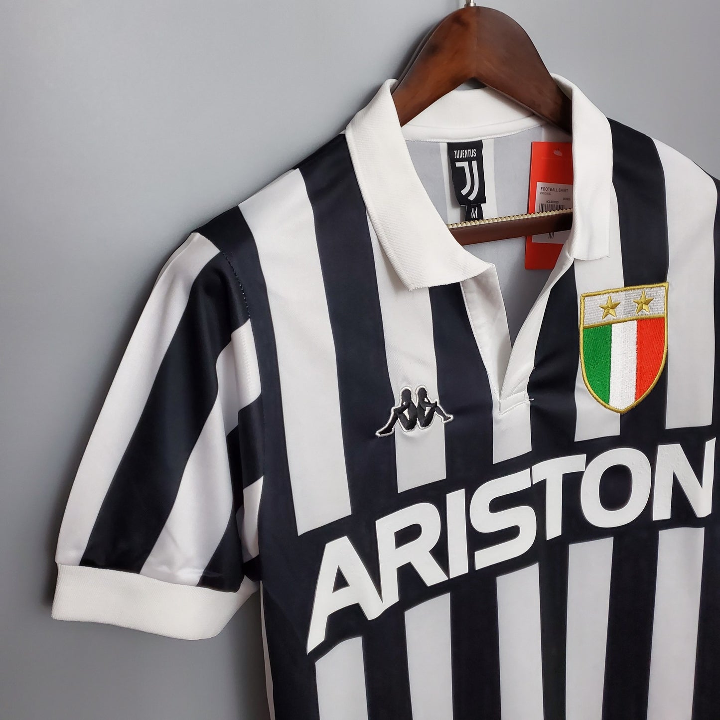 Juventus 1982/1984 Home Retro Kit