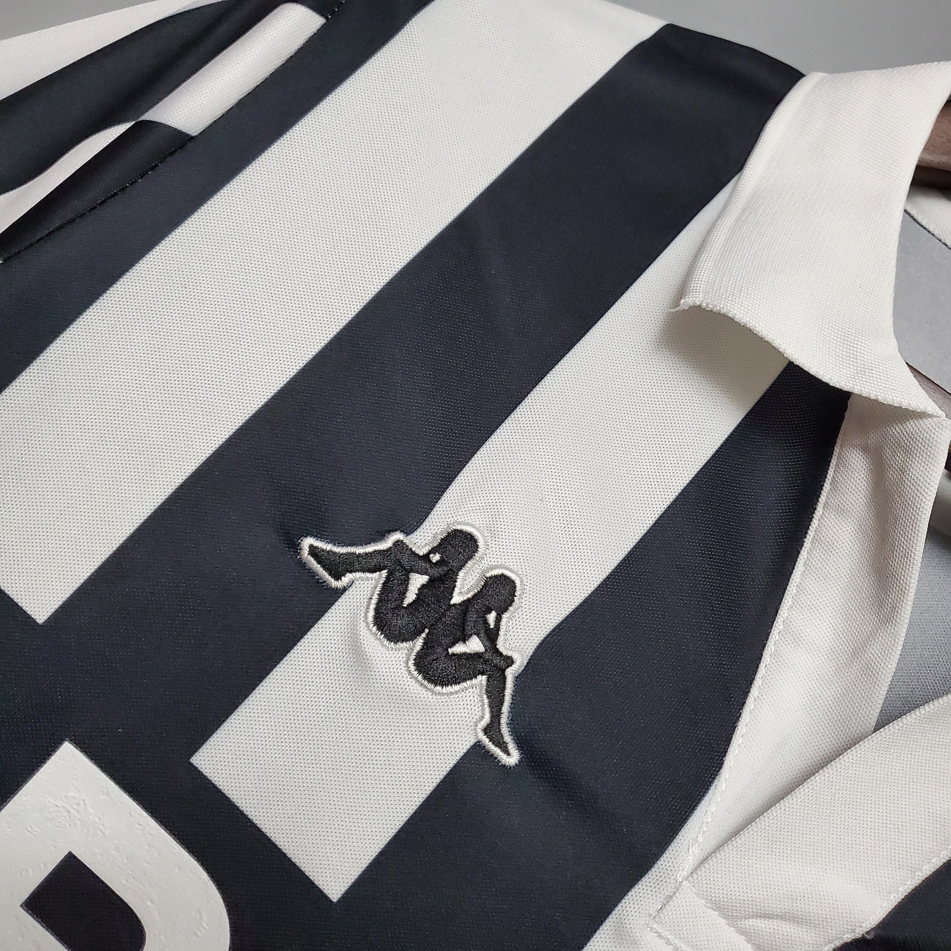 Juventus 1982/1984 Home Retro Kit