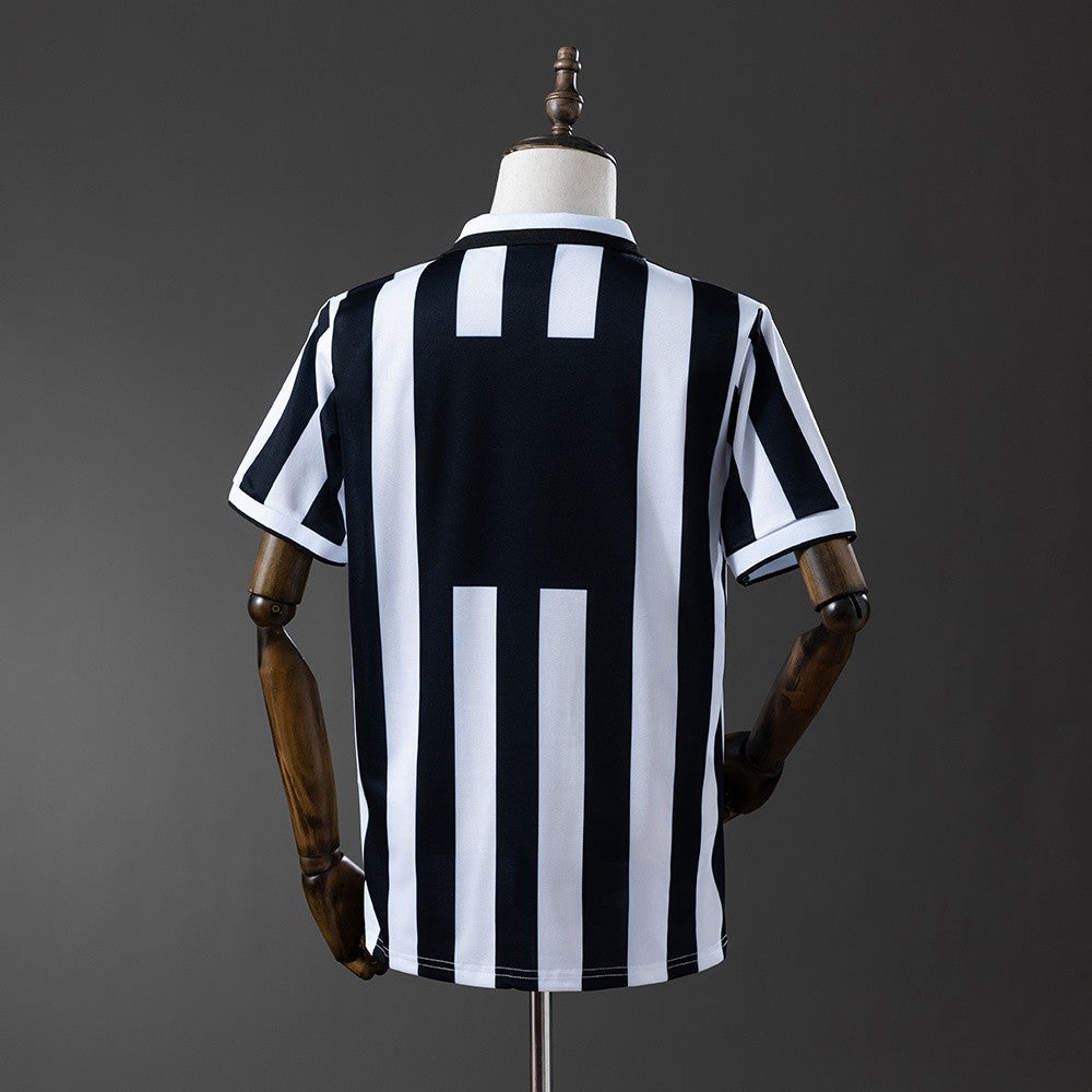 Juventus 1994/1995 Home Retro Kit