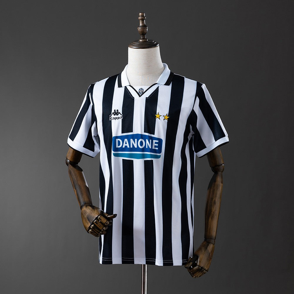 Juventus 1994/1995 Home Retro Kit