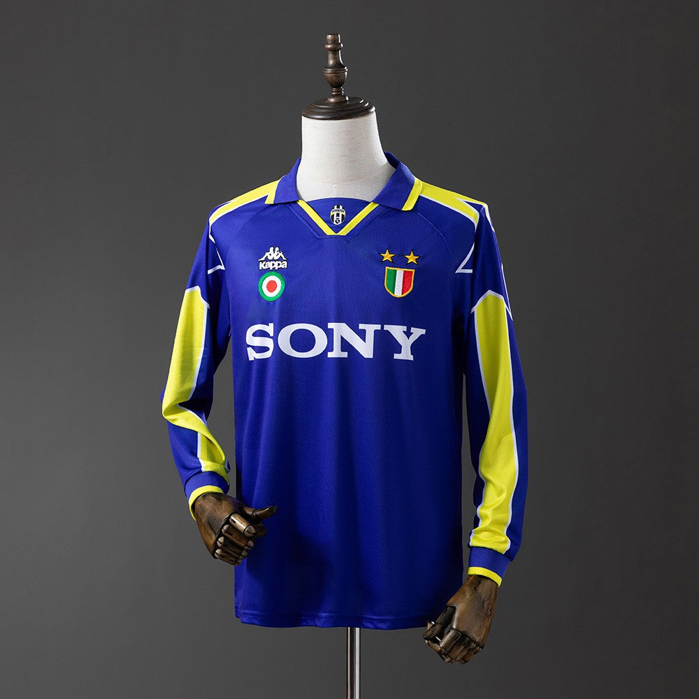 Juventus 1995/1996 Away Long Sleeve Retro Kit
