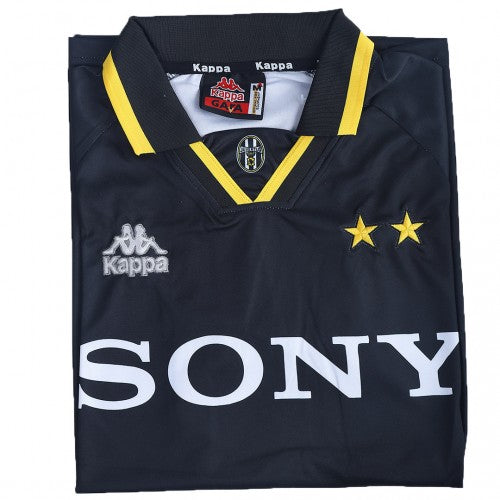 Juventus 1996/1997 Away Retro Kit