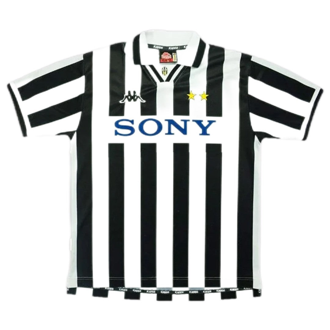 Juventus 1996/1997 Home Retro Kit