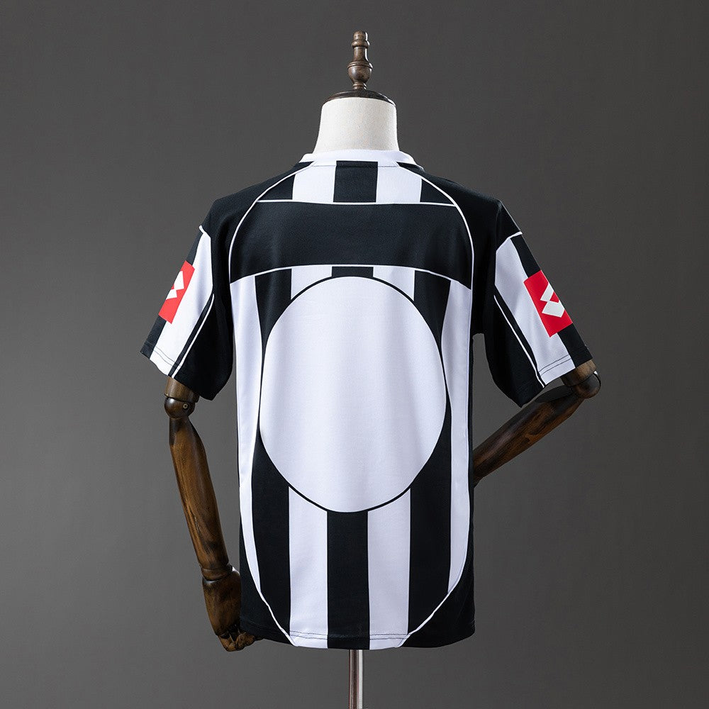 Juventus 2002/2003 Home Retro Kit