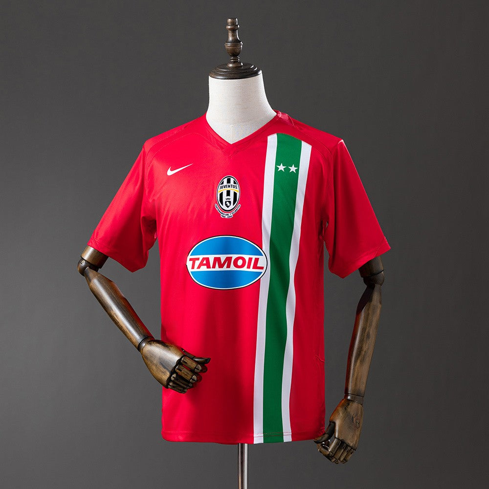 Juventus 2005/2006 Away Retro Kit