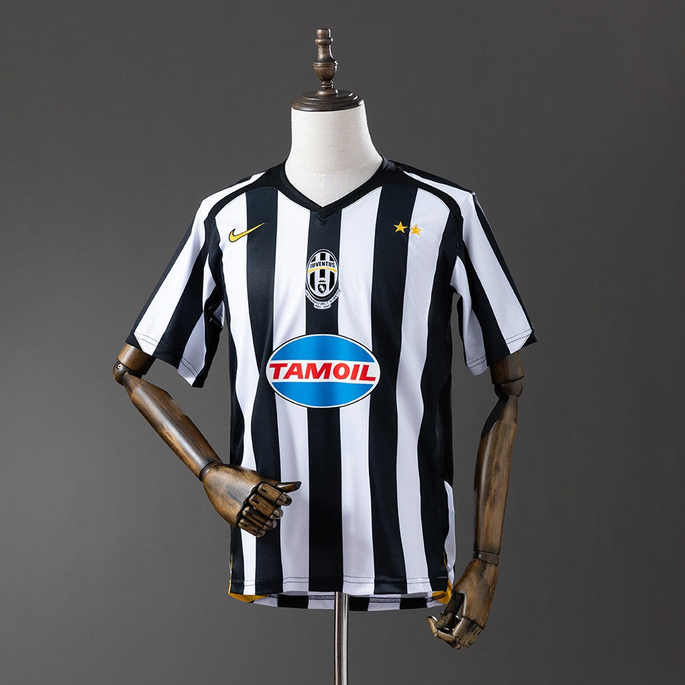 Juventus 2005/2006 Home Retro Kit