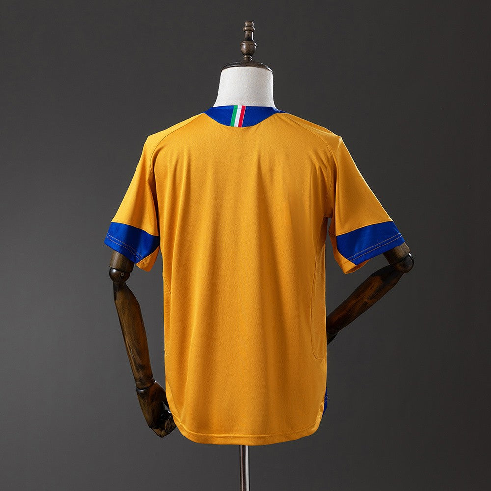 Juventus 2005/2006 Third Retro Kit