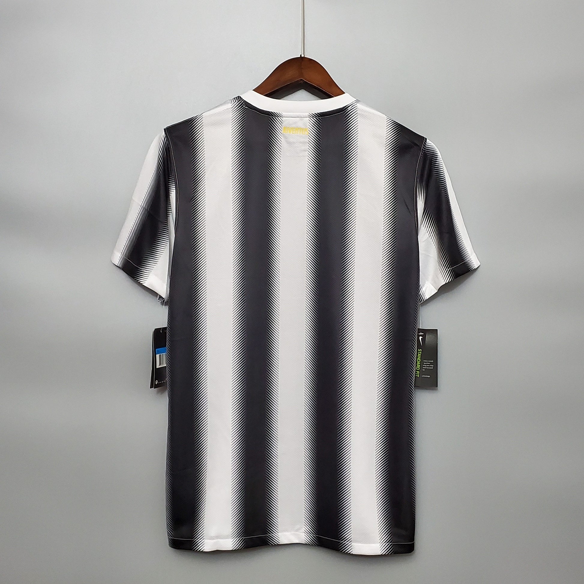 Juventus 2010/2011 Home Retro Kit