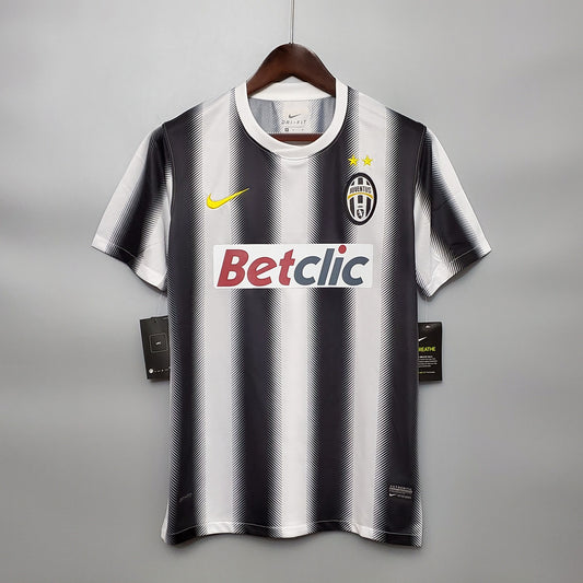 Juventus 2010/2011 Home Retro Kit