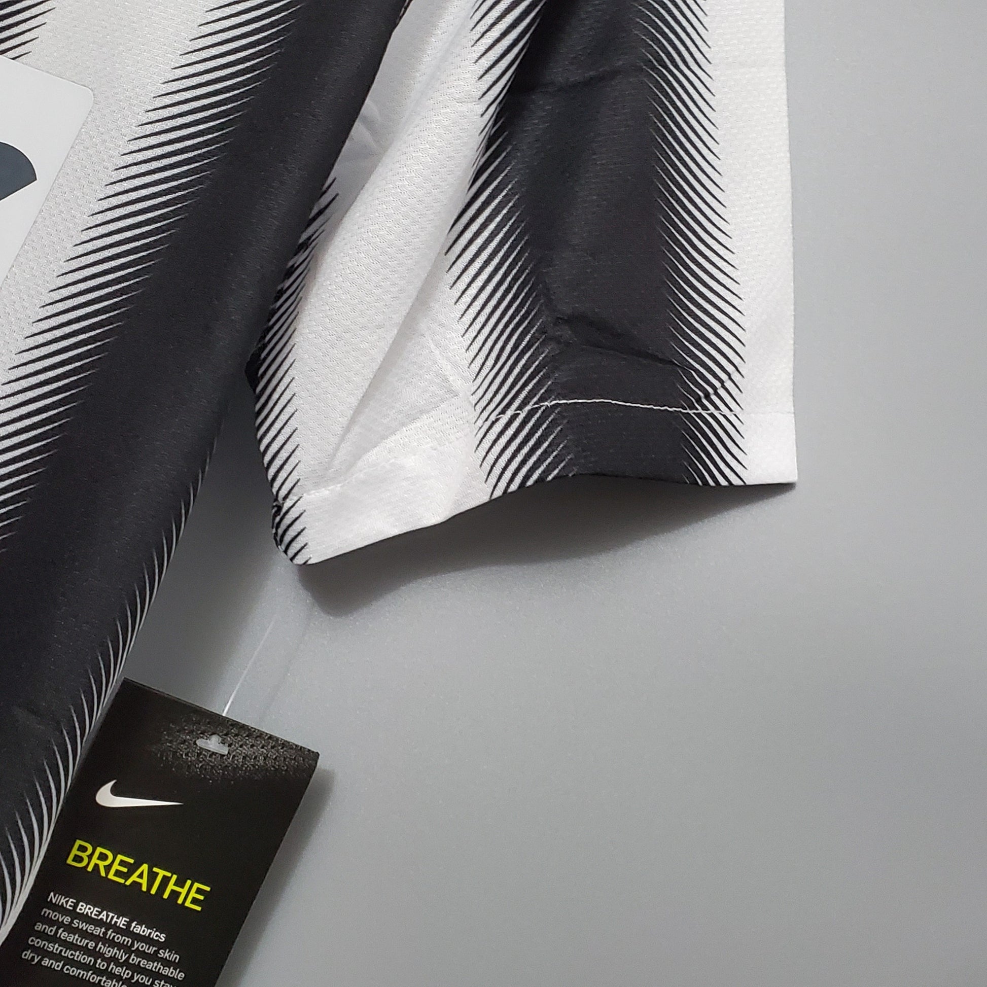 Juventus 2010/2011 Home Retro Kit