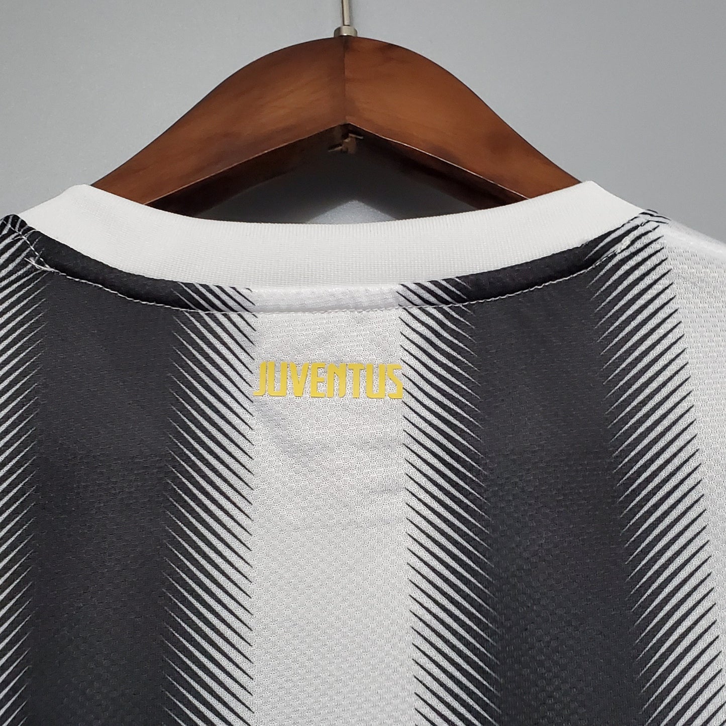 Juventus 2010/2011 Home Retro Kit