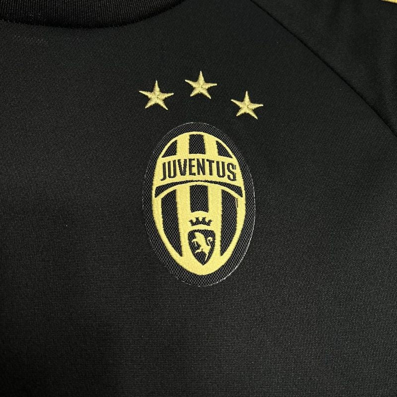 Juventus 2015/2016 Third Retro Kit