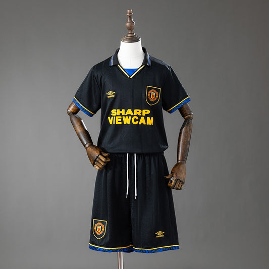 Manchester United 1993/1994 Away Kids Retro Kit