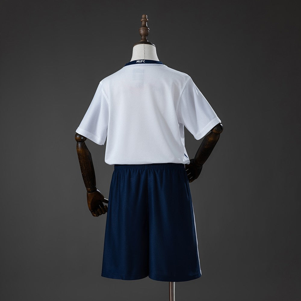 Manchester United 2008/2009 Away Kids Retro Kit