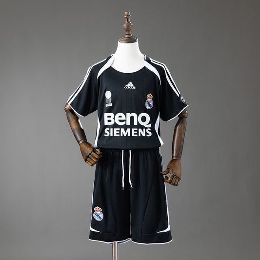 Real Madrid 2006/2007 Third Kids Retro Kit