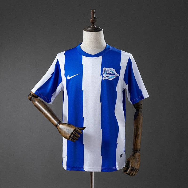 Deportivo Alavés 2011/12 Home Retro Kit front view