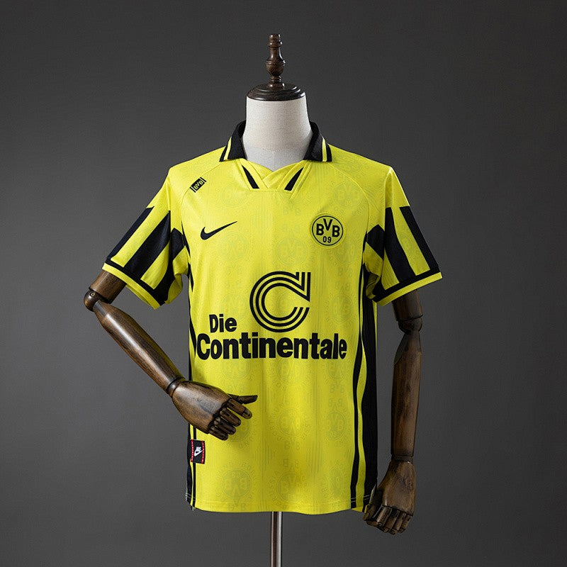 Borussia Dortmund 1996/97 Home Retro Kit front view