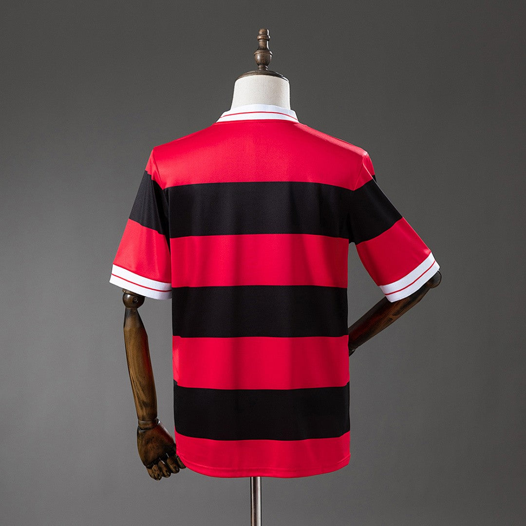 Flamengo 2018 Commemorative Edition Retro Kit back view