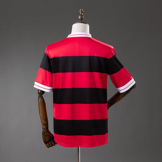 Flamengo 2018 Commemorative Edition Retro Kit back view