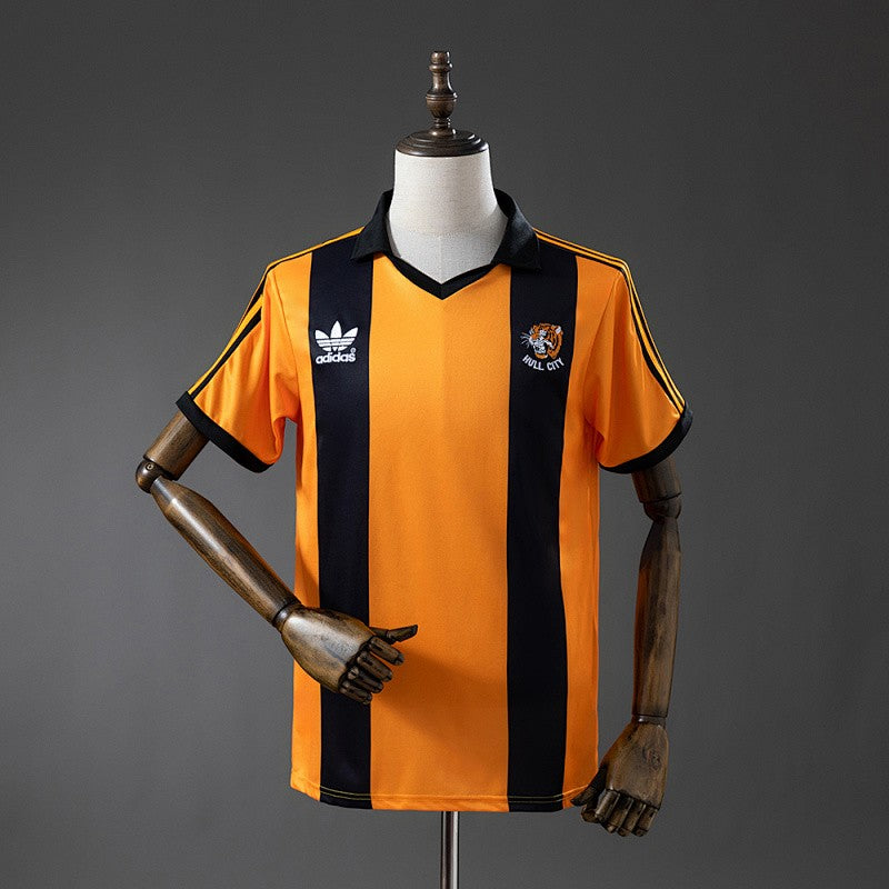 Hull City 1981/82 Home Retro Kit front view