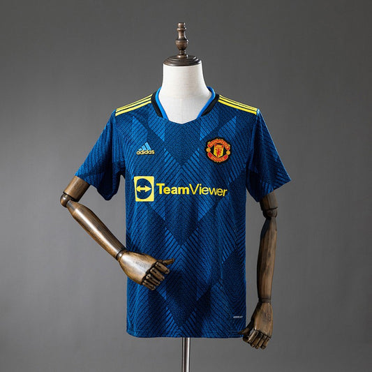 Manchester United 2021/22 Third Retro Kit front view