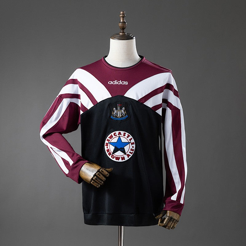Newcastle United 1995/96 Training Long Sleeve Retro Kit front view