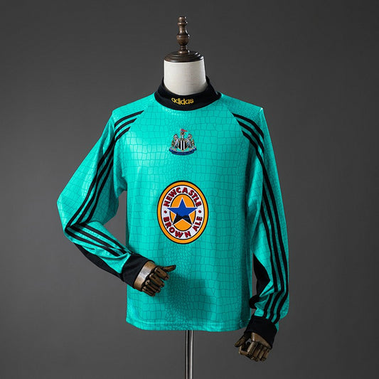 Newcastle United 1997/98 Goalkeeper Retro Long Sleeve Kit front view