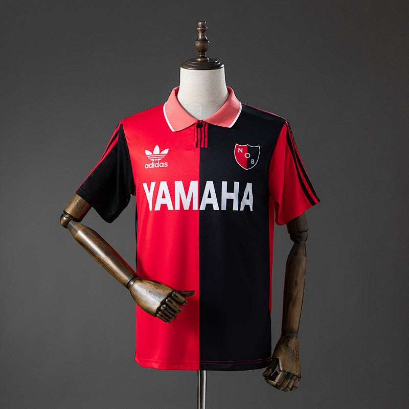 Newell’s Old Boys 1993/94 Home Retro Kit front view