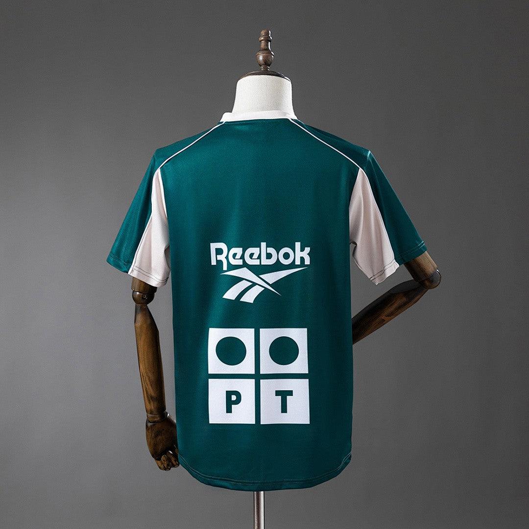 Sporting CP 2000/01 Training Retro Kit back view