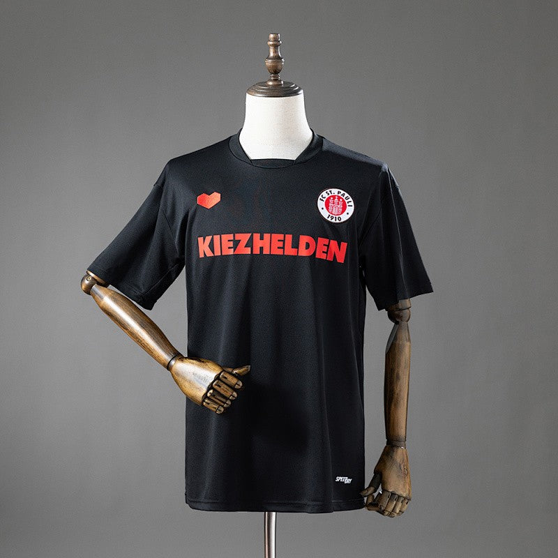 FC St. Pauli 2013/14 Away Retro Kit front view