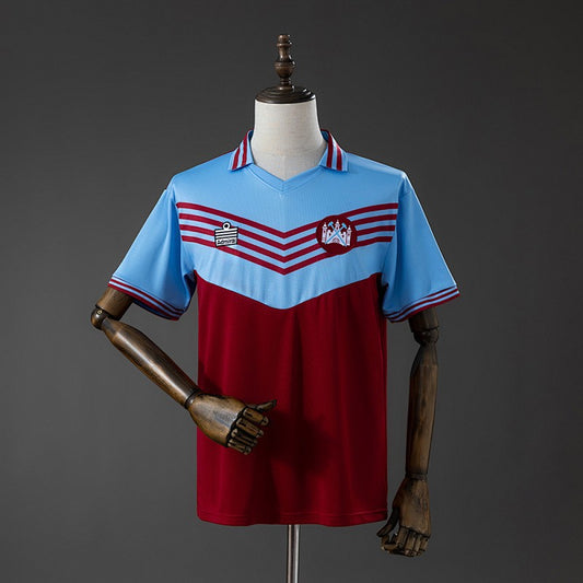 West Ham United 1976/80 Home Retro Kit front view