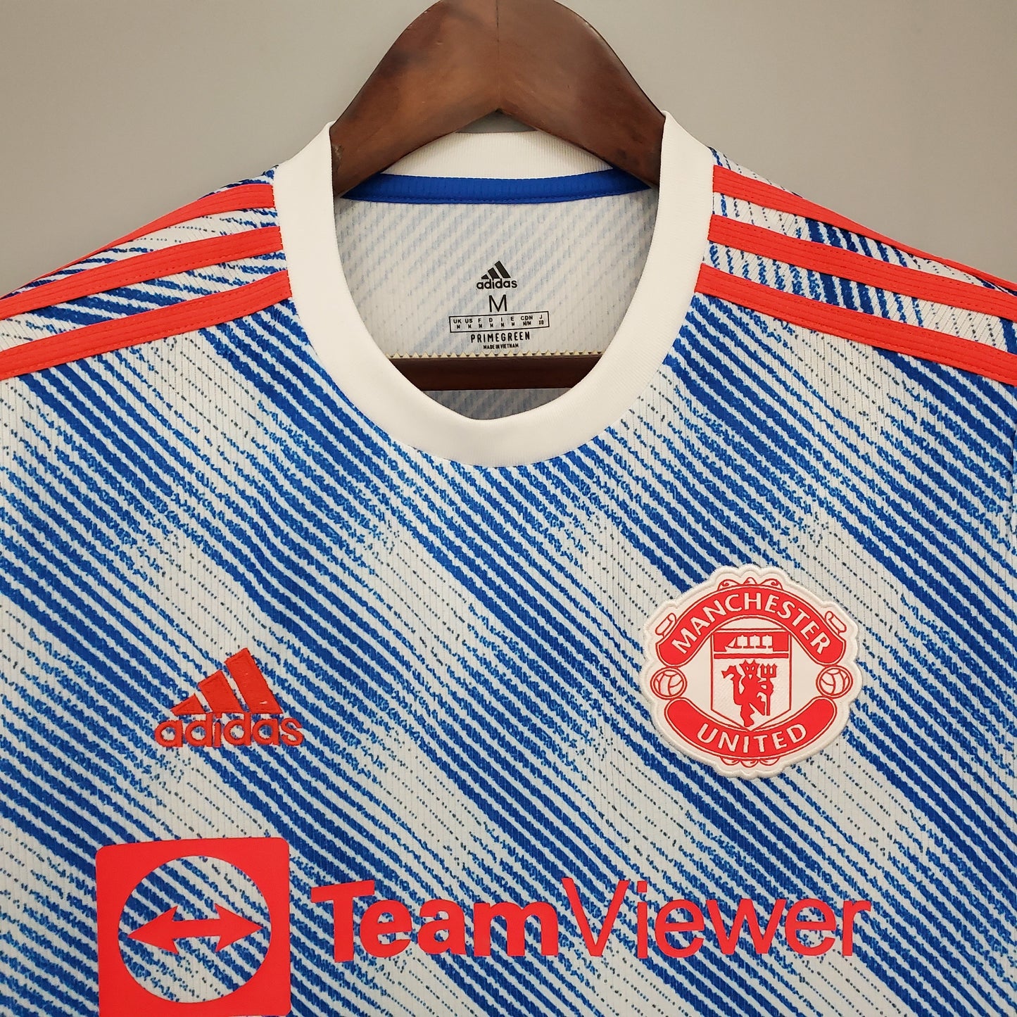 Manchester United 2021/22 Away Retro Kit back view