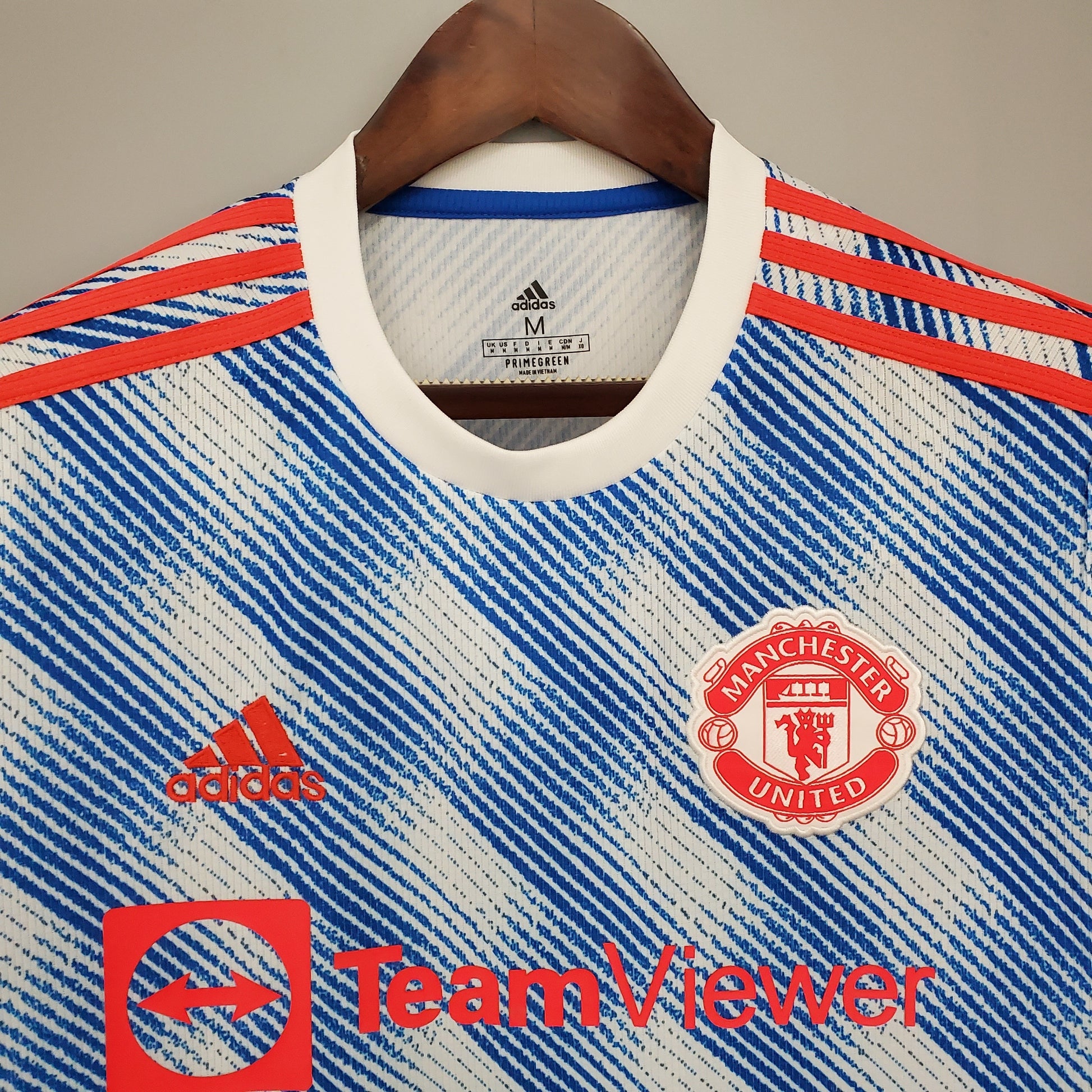 Manchester United 2021/22 Away Retro Kit back view