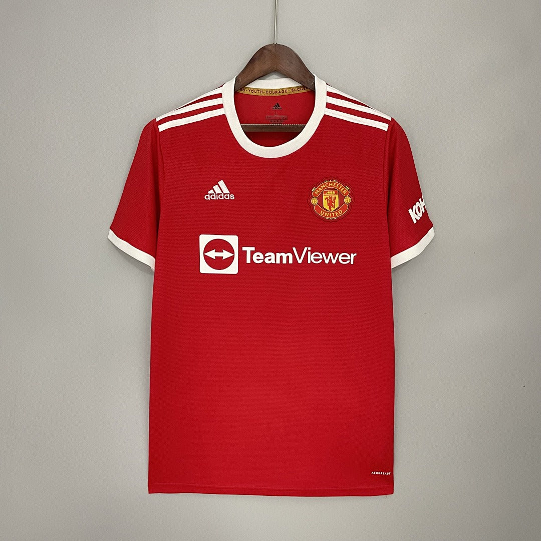 Manchester United 2021/22 Home Retro Kit front view